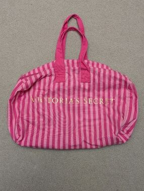 Victoria's Secret Pink Duffle Bag